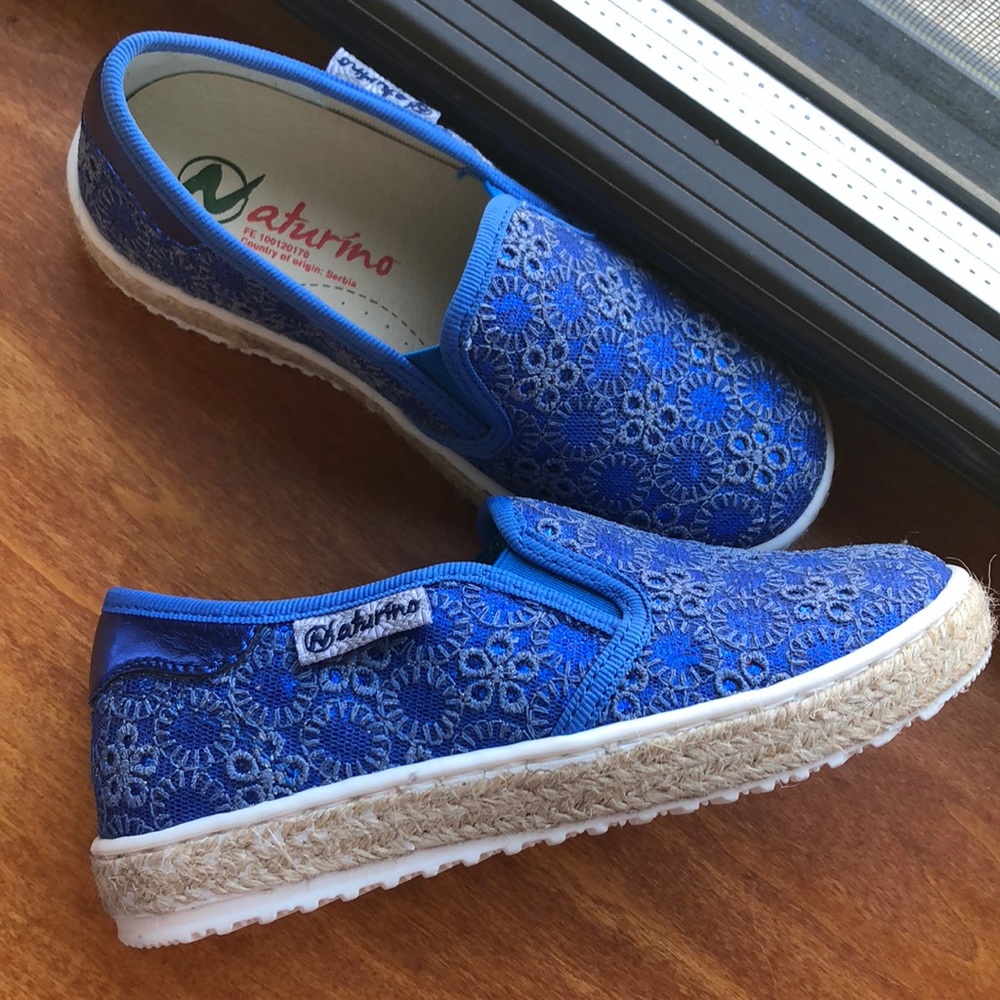 Naturino slip on sneakers